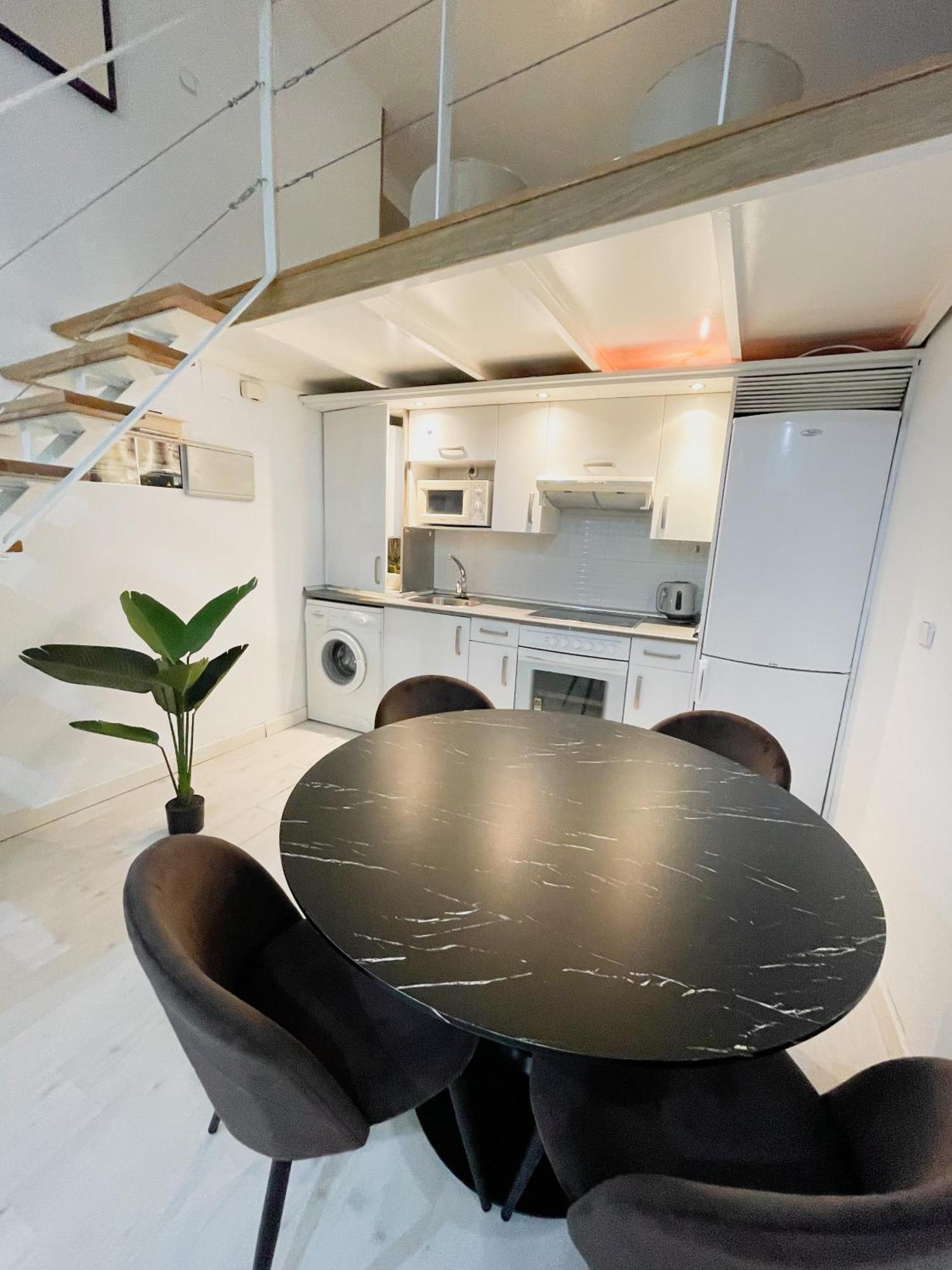 Apartmán Carretas Duplex Interior Madrid Exteriér fotografie